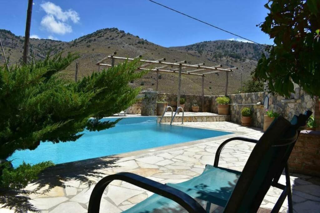 Traditional Villa With Pool In Sfakia Imbros Екстер'єр фото